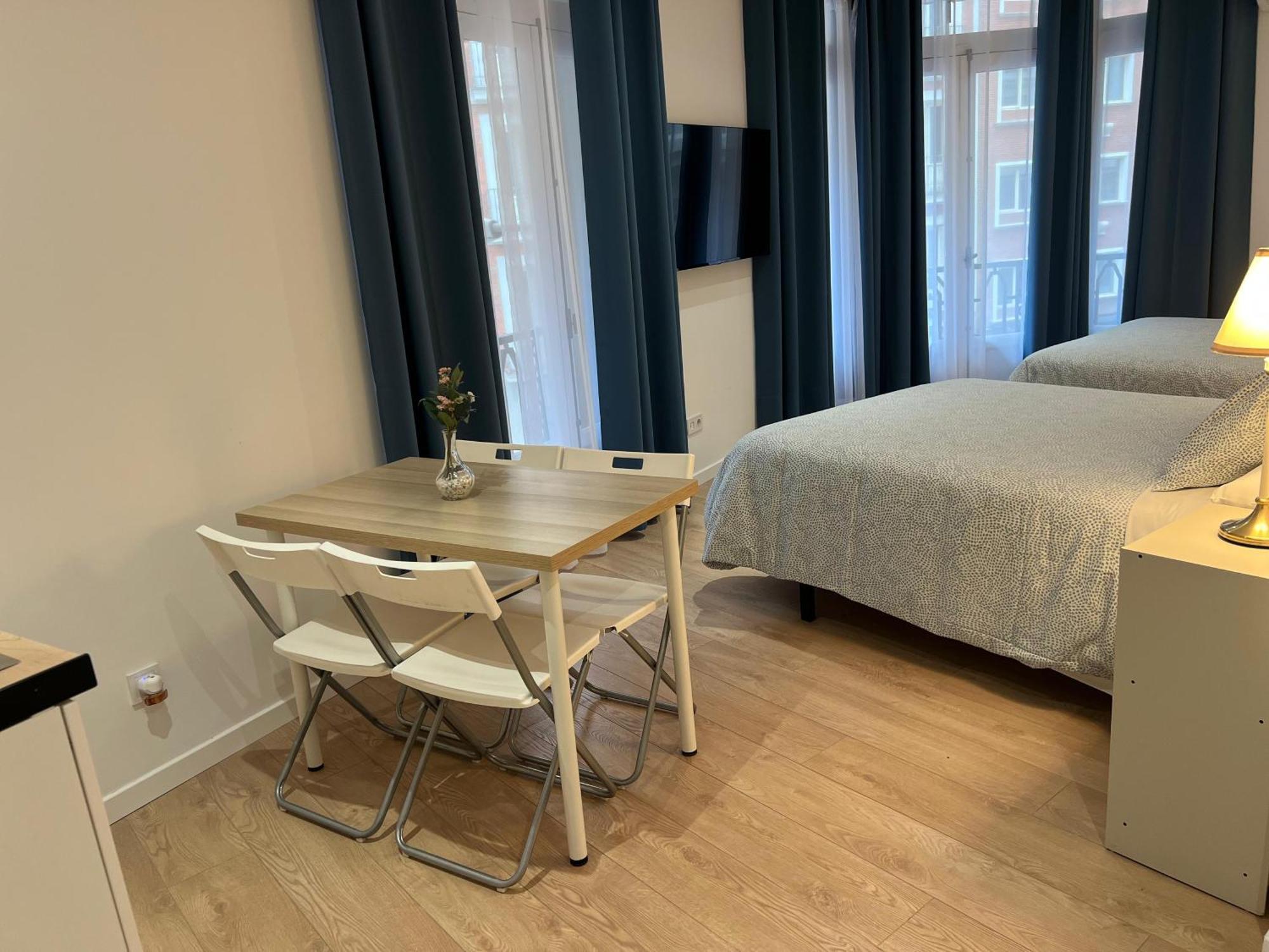 Room Plaza Espana Madrid Ngoại thất bức ảnh